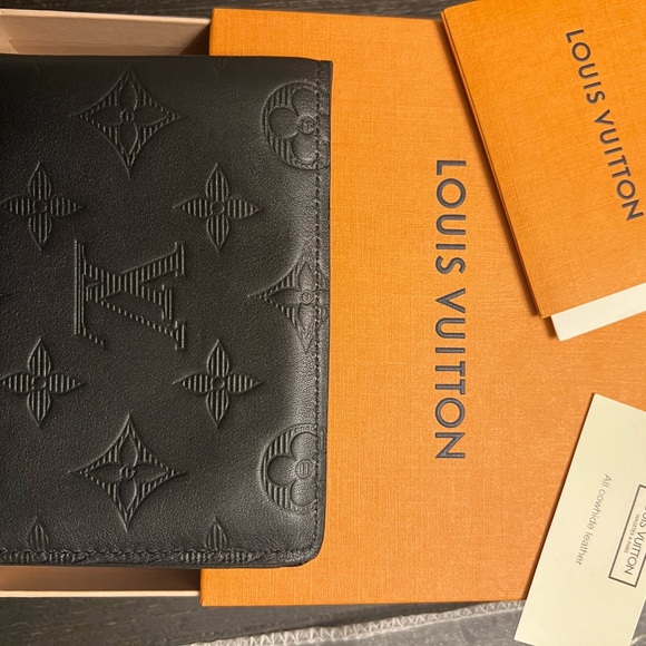 Genuine,authentic, Louis Vuitton men’s wallet! EXCELLENT CONDITION! Lightly worn - Picture 1 of 13